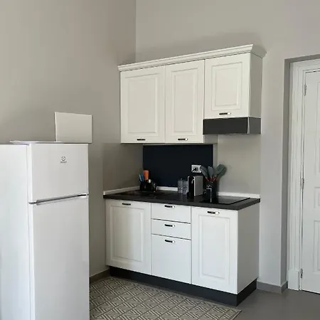 180° View *